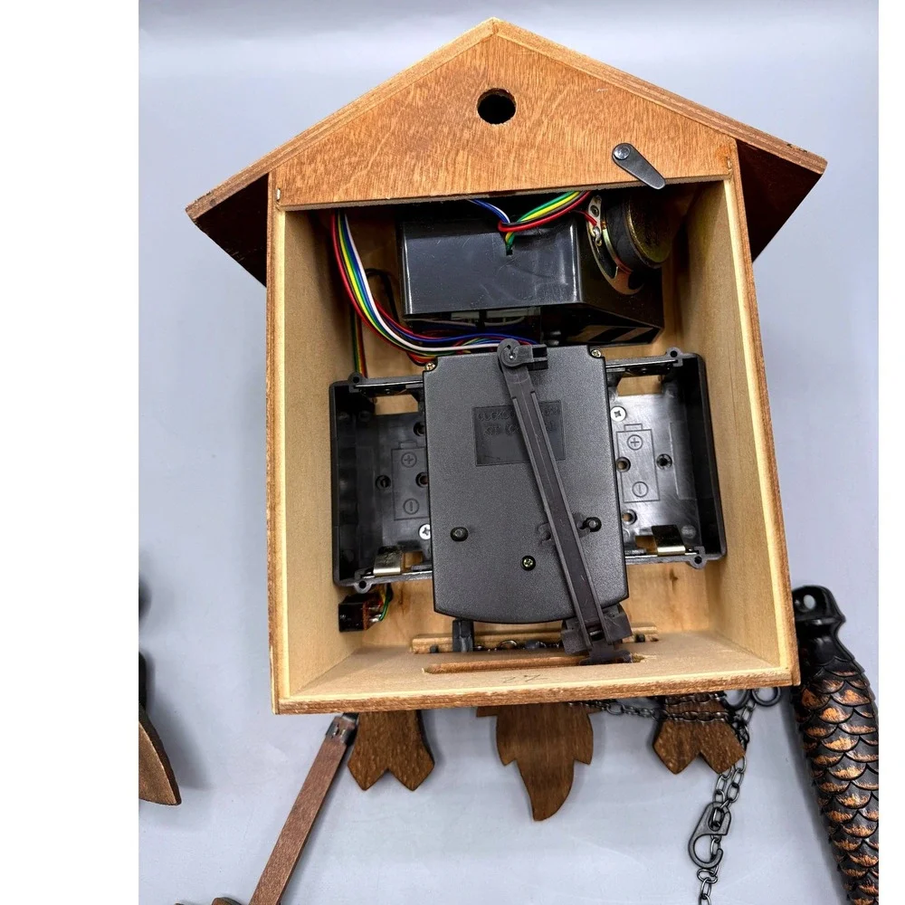 Vtg Black Forest German Wood Cuckoo Clock Carved Leaves Bird Parts Repair Only